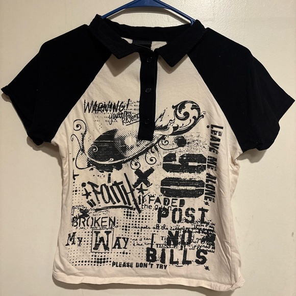 Graphic Black and White Short Sleeve Tee - Picture 1 of 3